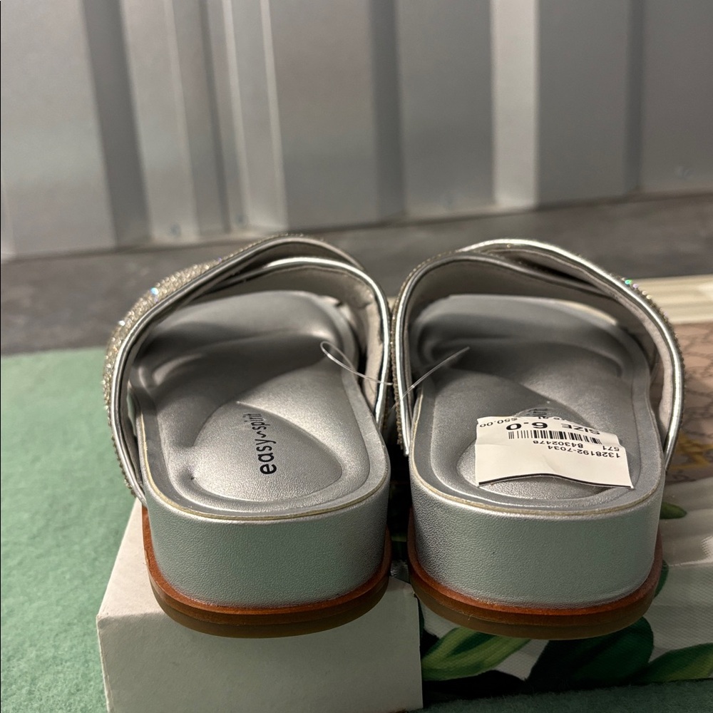 NWT Easy Spirit SEJUDY’s Glittering Silver Slip On Sandals Criss Cross Straps 6 - Picture 12 of 16